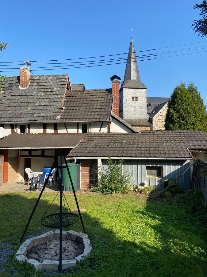 300 Jahre Altes Renoviertes Fachwerkhaus Villa Peterslahr Bagian luar foto